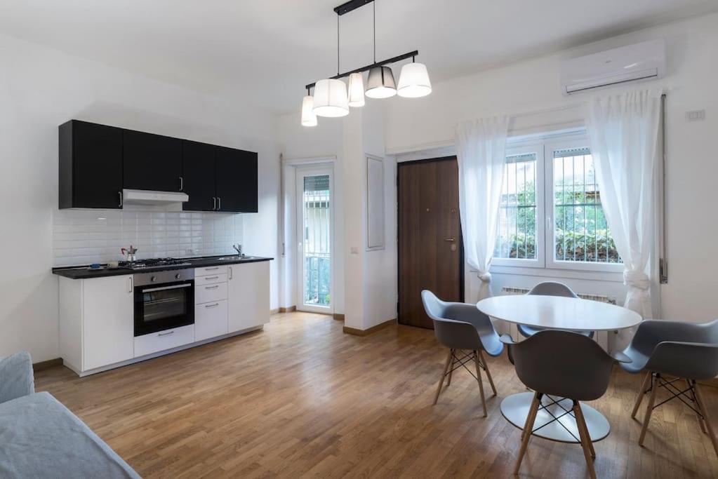 Flamilla Home Next To Vatican Museums Рим Екстер'єр фото
